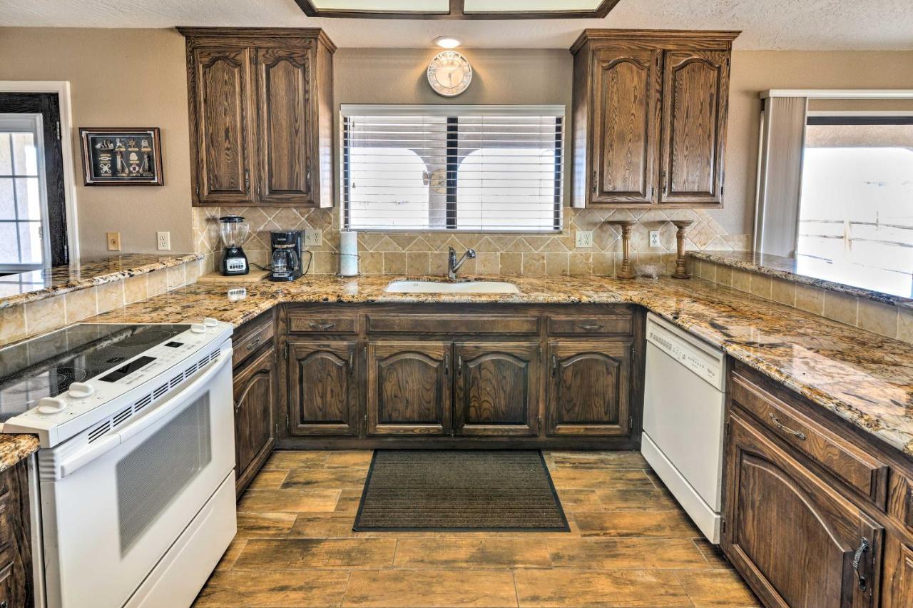 Bullhead City Home With Private Pool, Hot Tub And View Kültér fotó